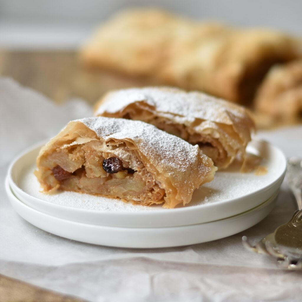 Apple Strudel (Apfelstrudel) - Baking Envy